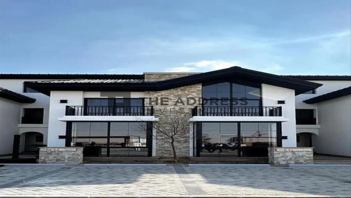فيلا فاخرة للبيع في AUC Mountain View, القاهرة الجديدة
