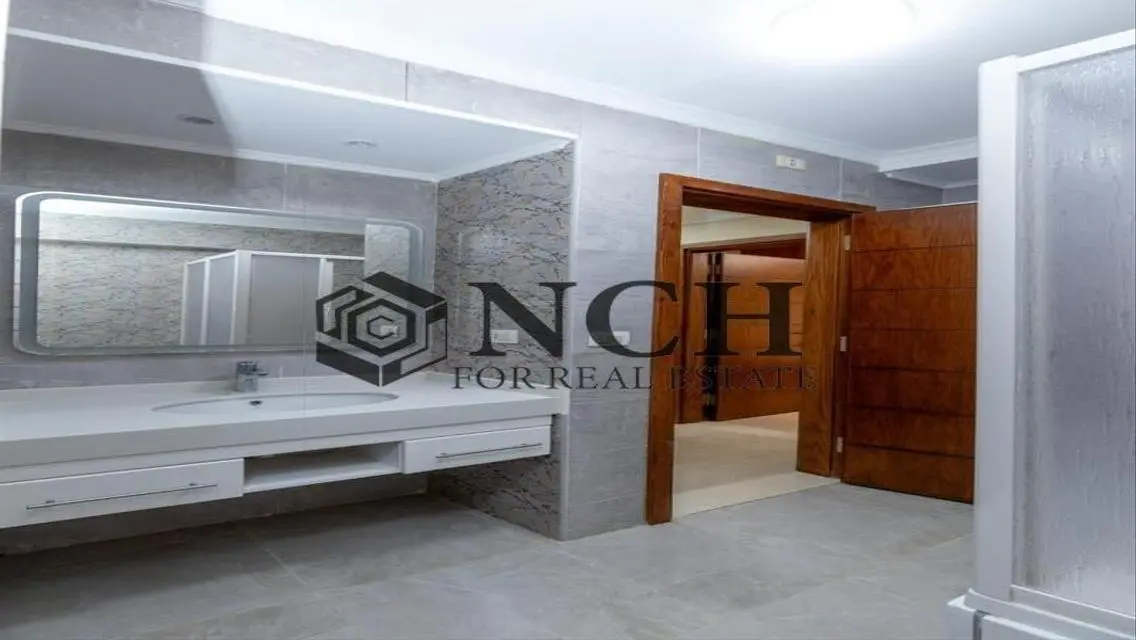 Luxury Villa with Private Garden and Pool