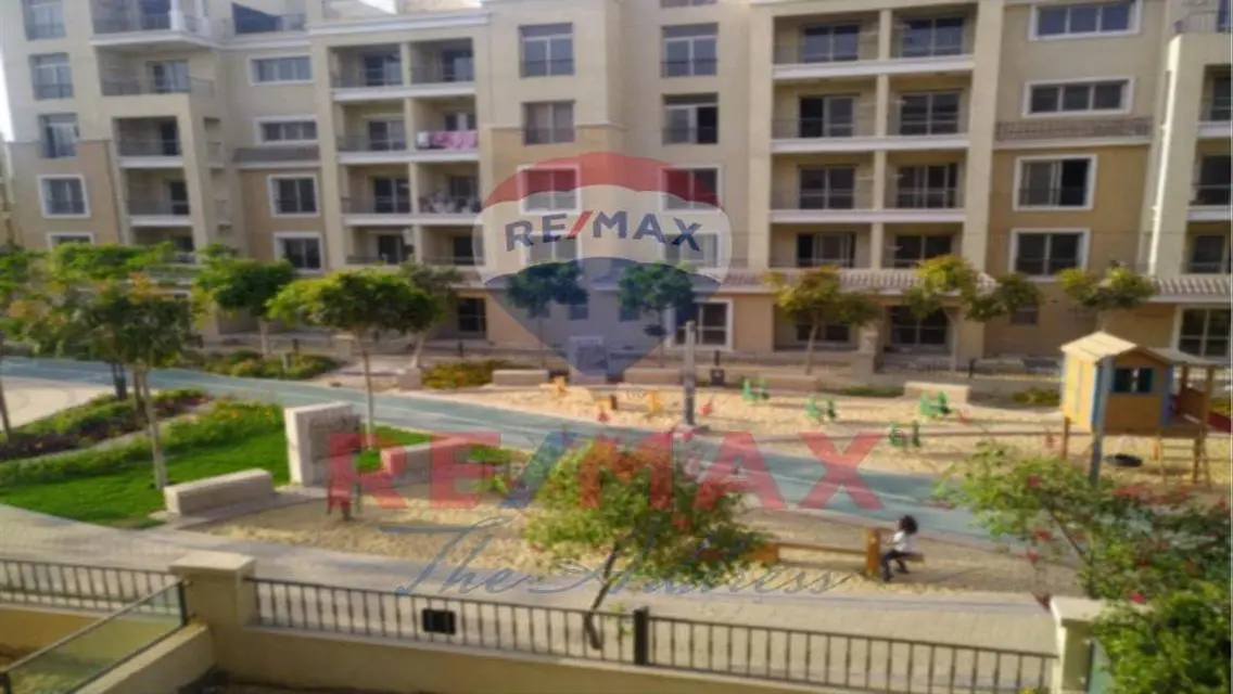 Luxury Apartment with Balcony and Gym in the City Center