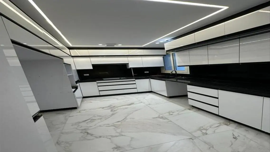 Luxury Apartment with Spacious Layout at Competitive Price