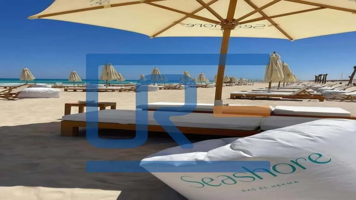 فيلا رائعة مطلة على البحر