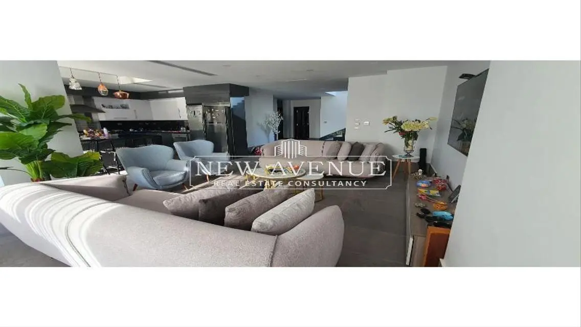 Luxury Villa for Sale - 400 sqm in the Heart of the City