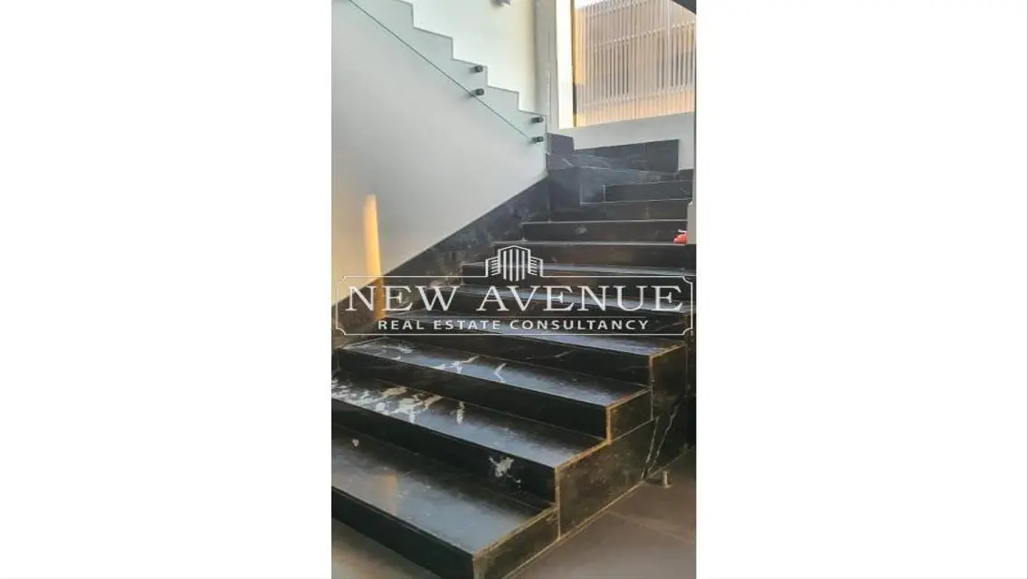 Luxury Villa for Sale - 400 sqm in the Heart of the City
