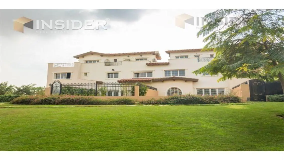 Luxurious 280 m² Apartment with Stunning Views