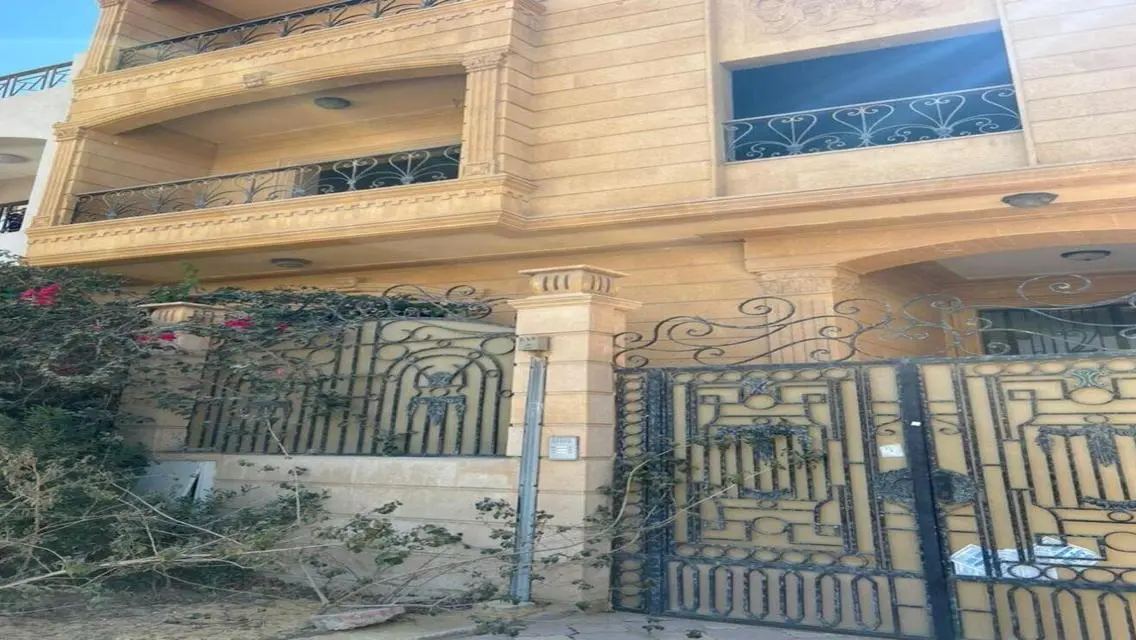 Luxury Apartment for Sale in Point 90