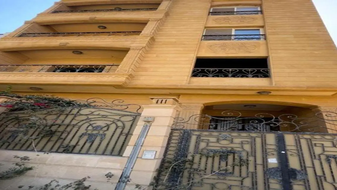 Luxury Apartment for Sale in Point 90