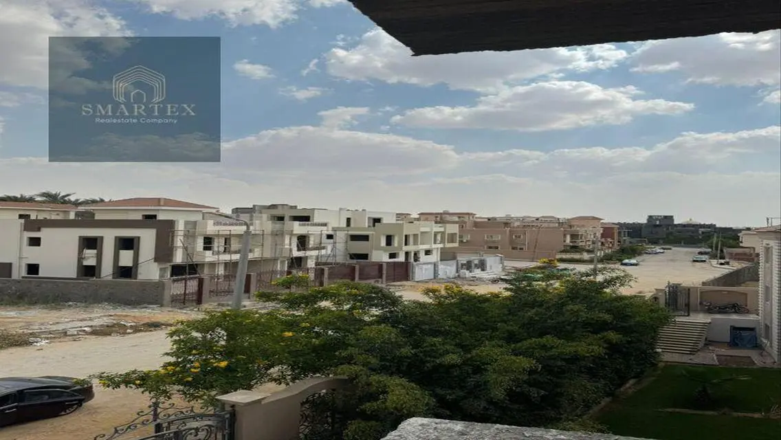 شقة فاخرة للبيع مع إطلالة رائعة وخدمات متكاملة