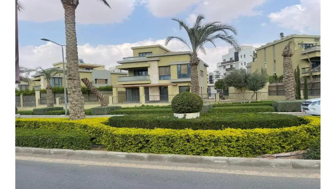 Luxury Villa for Sale - 700 sqm