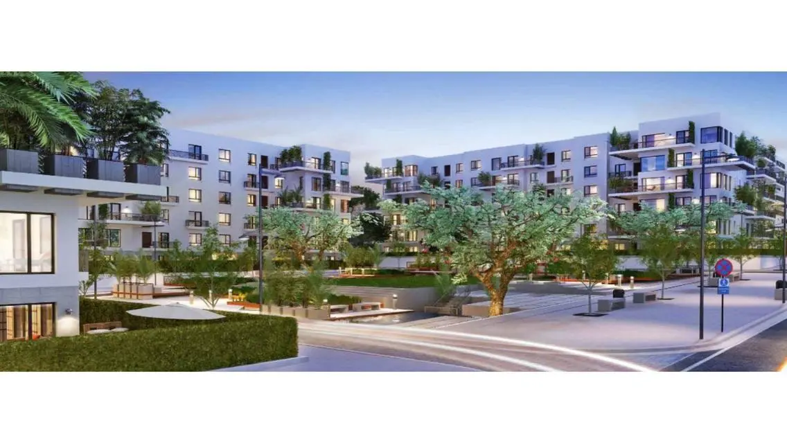 Luxury Apartment with Central Air Conditioning for Sale