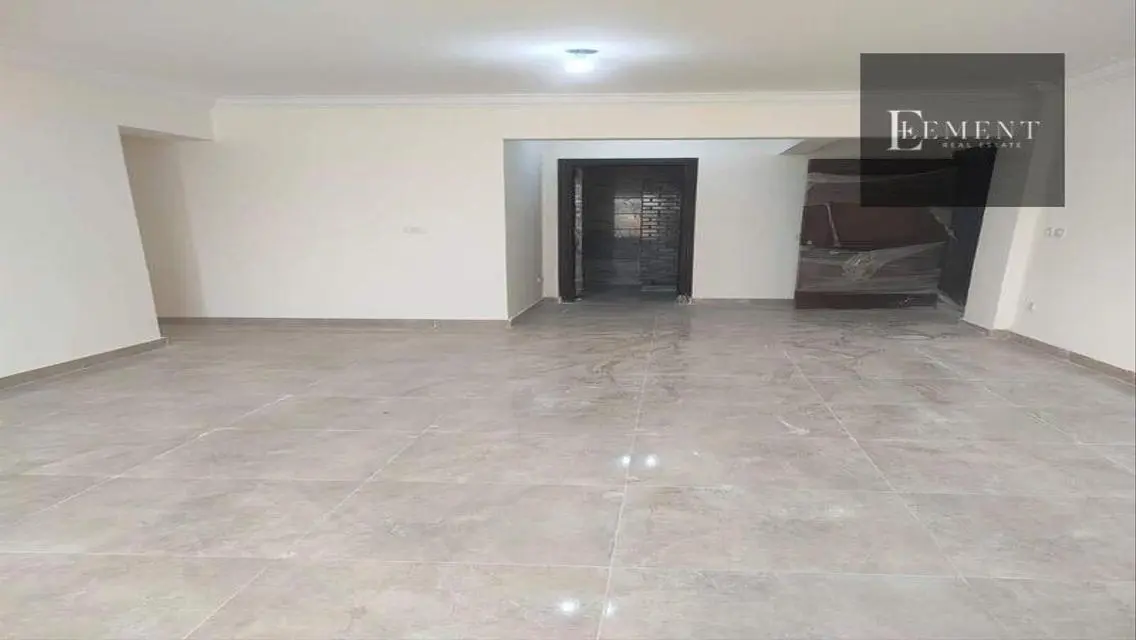 Luxurious Villa with Pool and Private Garden in Prime Location