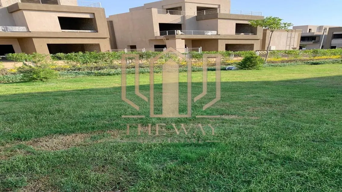 فيلا فاخرة بمساحة واسعة مع مسبح وحديقة خاصة