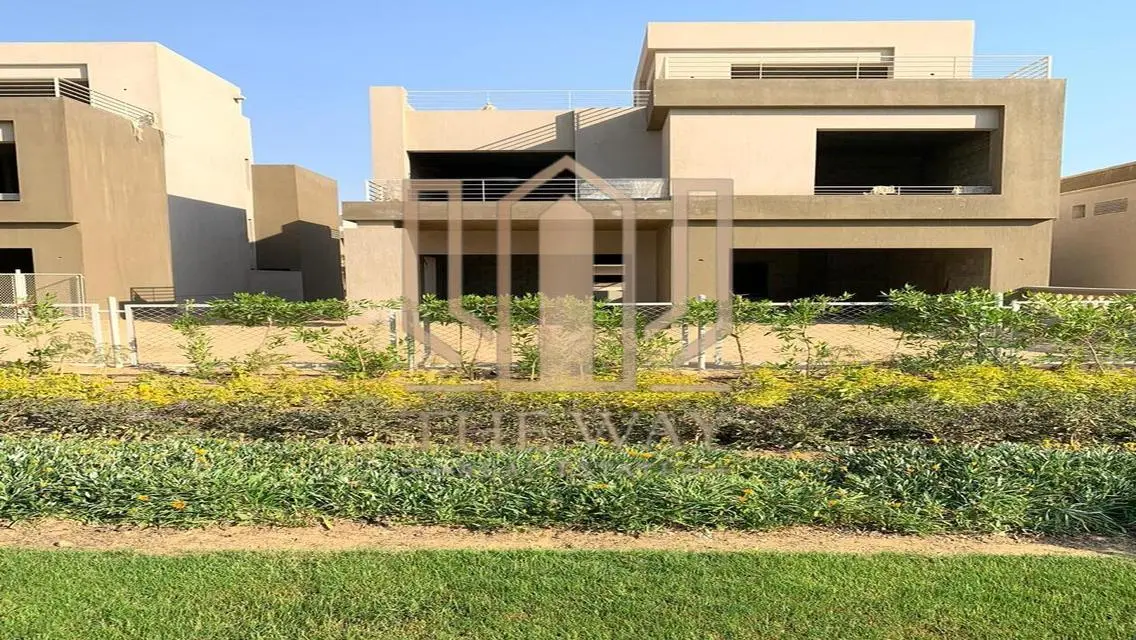 فيلا فاخرة مع مسبح خاص وحديقة