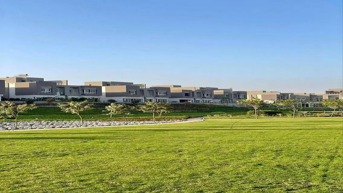فيلا فاخرة بمسبح خاص وحديقة