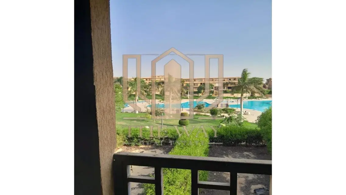 فيلا فاخرة للبيع مع جميع المرافق في موقع متميز