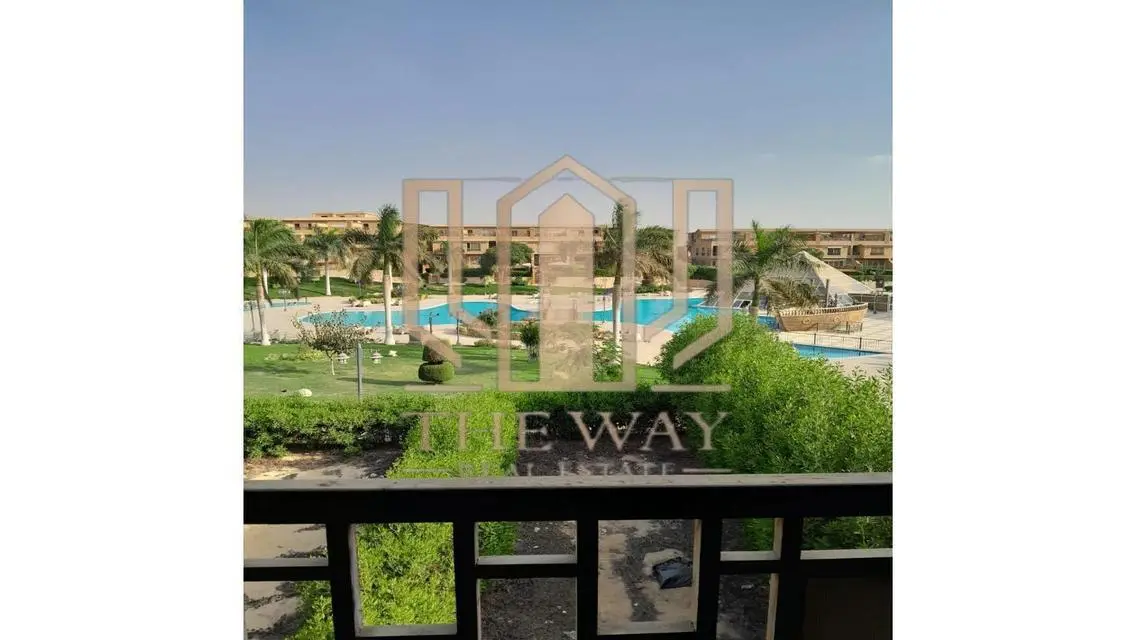 فيلا فاخرة للبيع مع جميع المرافق في موقع متميز