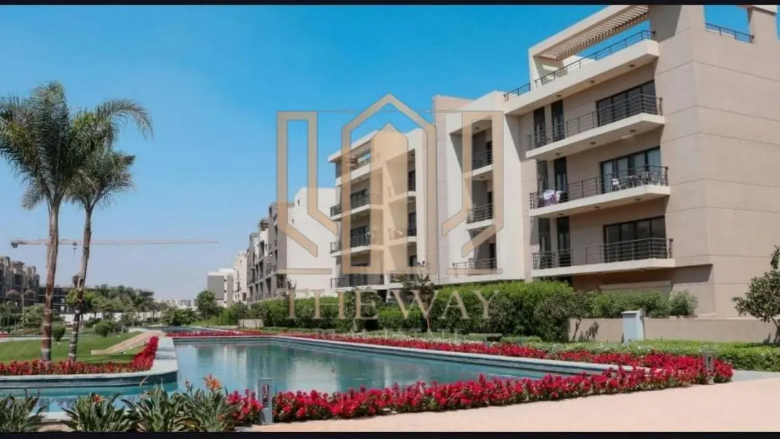 شقة فاخرة في الفايف سكوير مع جميع المرافق