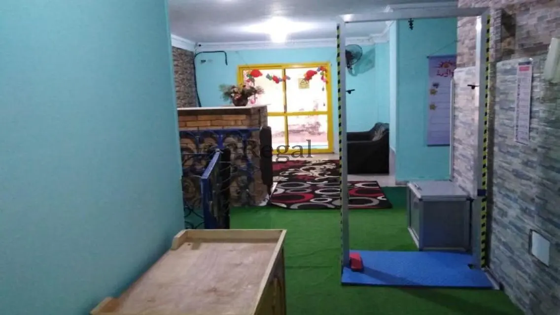 شقة فاخرة بمساحة 300 متر في قلب المدينة