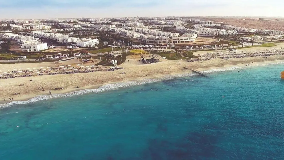 شقة فاخرة مطلة على بحيرات بمساحة واسعة