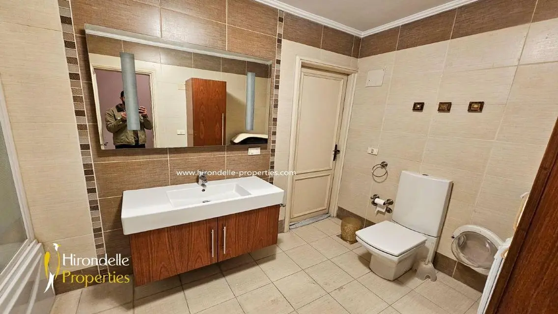 Stunning 180 sqm Apartment in Prime Location