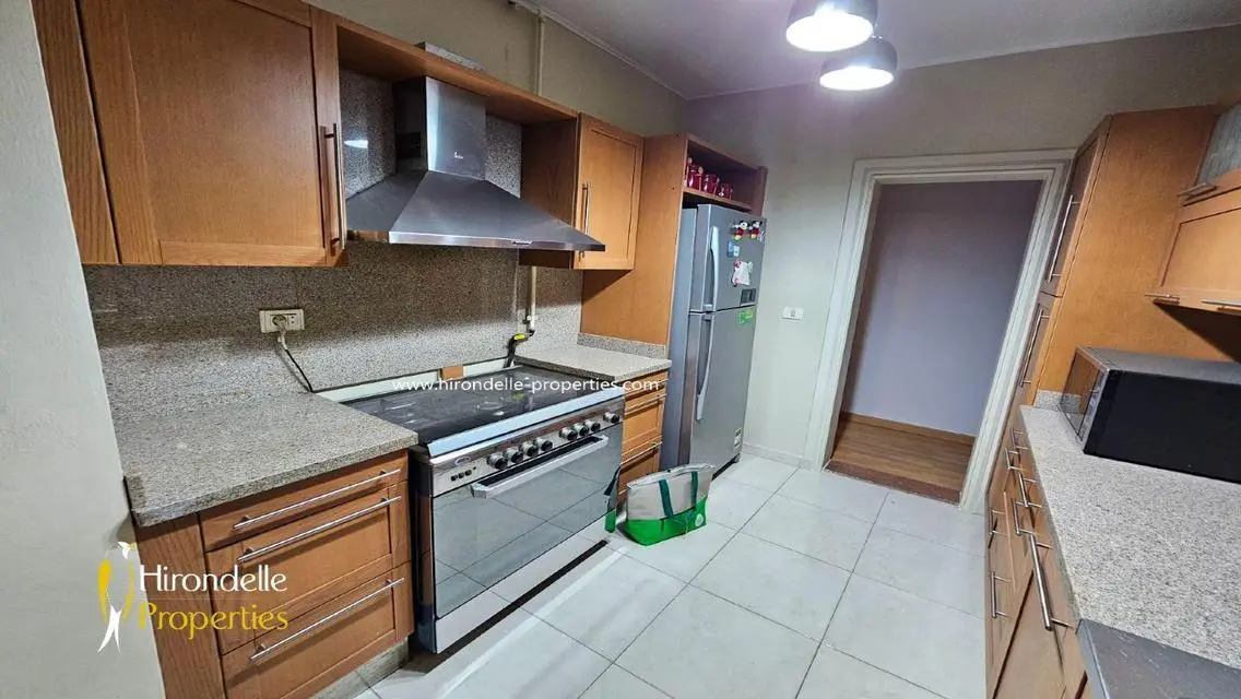 Stunning 180 sqm Apartment in Prime Location