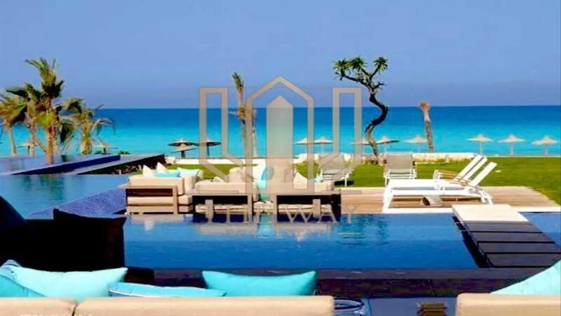 Luxury Apartment of 145 sqm with Private Garden
