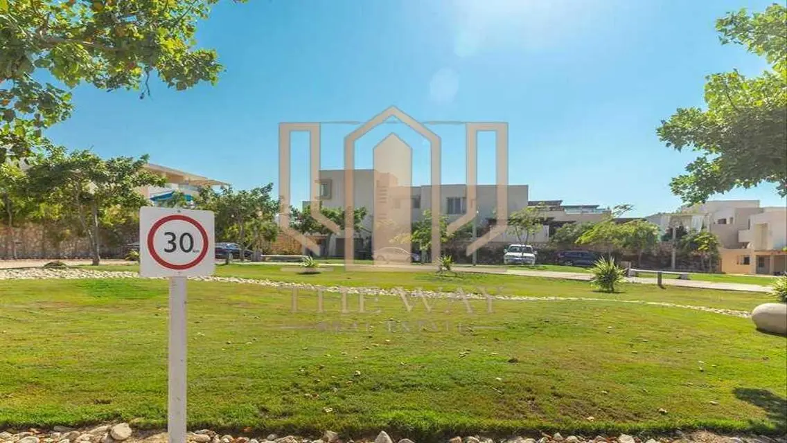 Luxury Apartment of 145 sqm with Private Garden