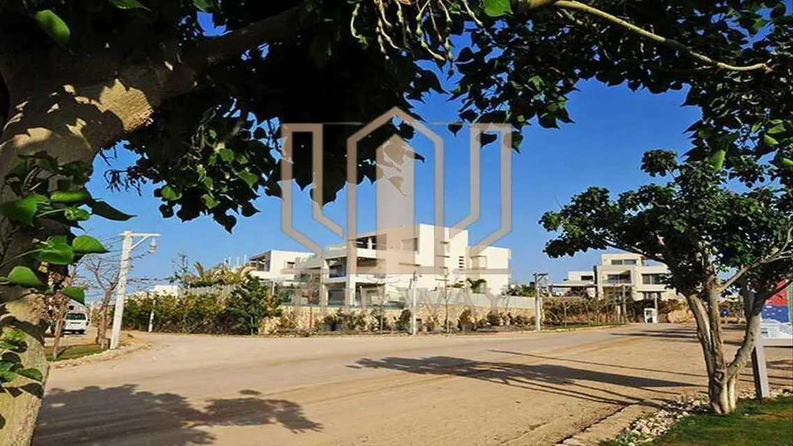 Luxury Apartment of 145 sqm with Private Garden