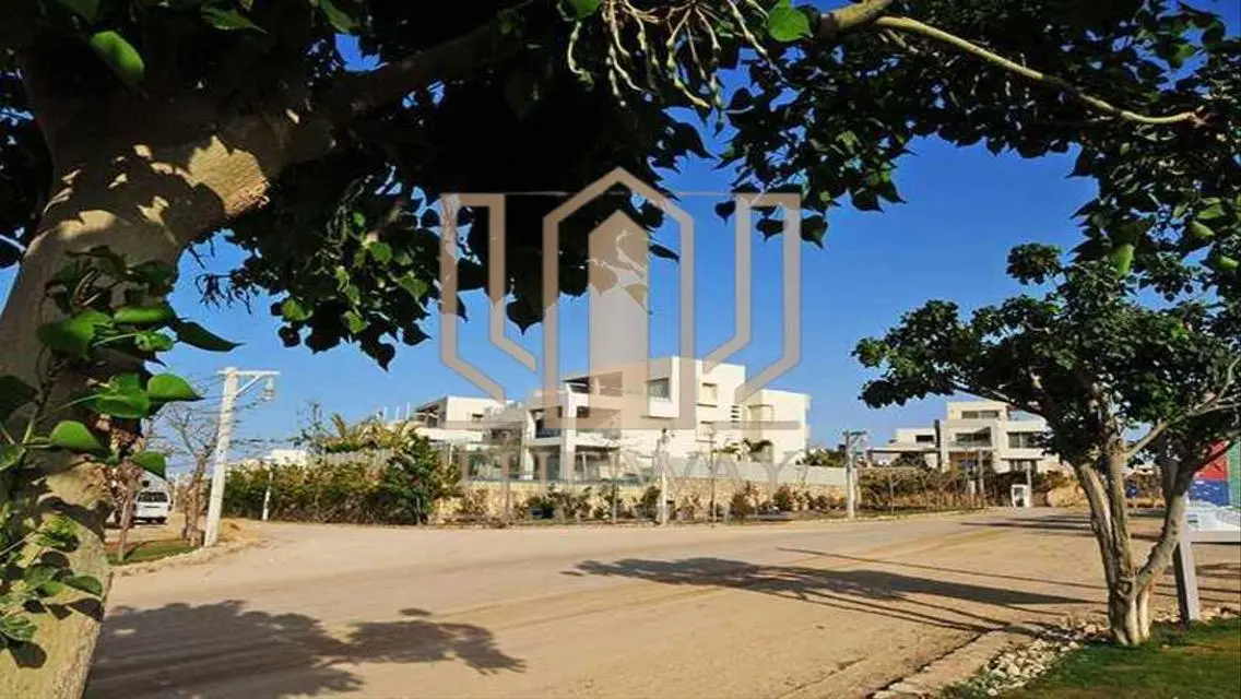 Luxury Apartment of 145 sqm with Private Garden