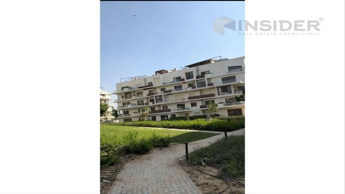 شقة فاخرة للبيع في V-Residence