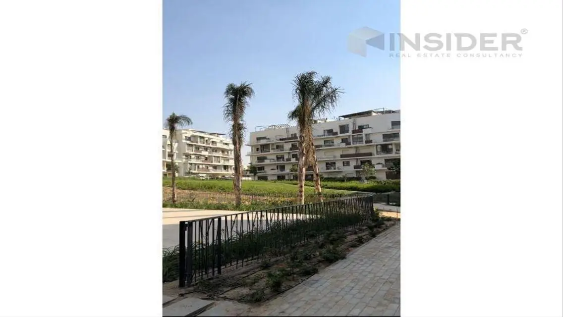 شقة فاخرة للبيع في V-Residence