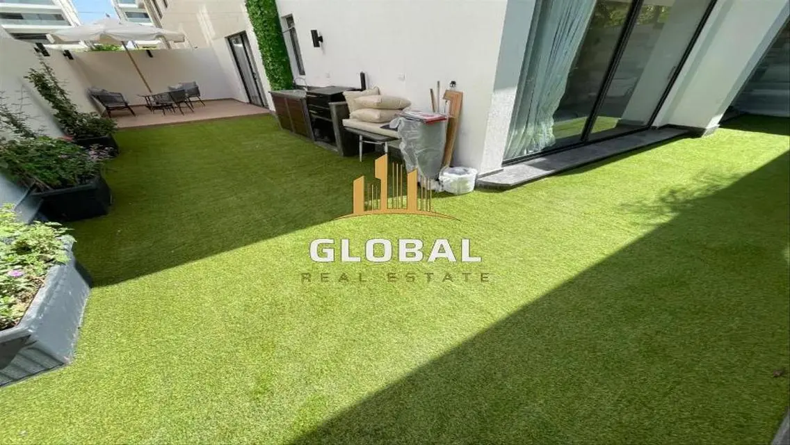 Luxurious Apartment for Sale at Code Lake 198