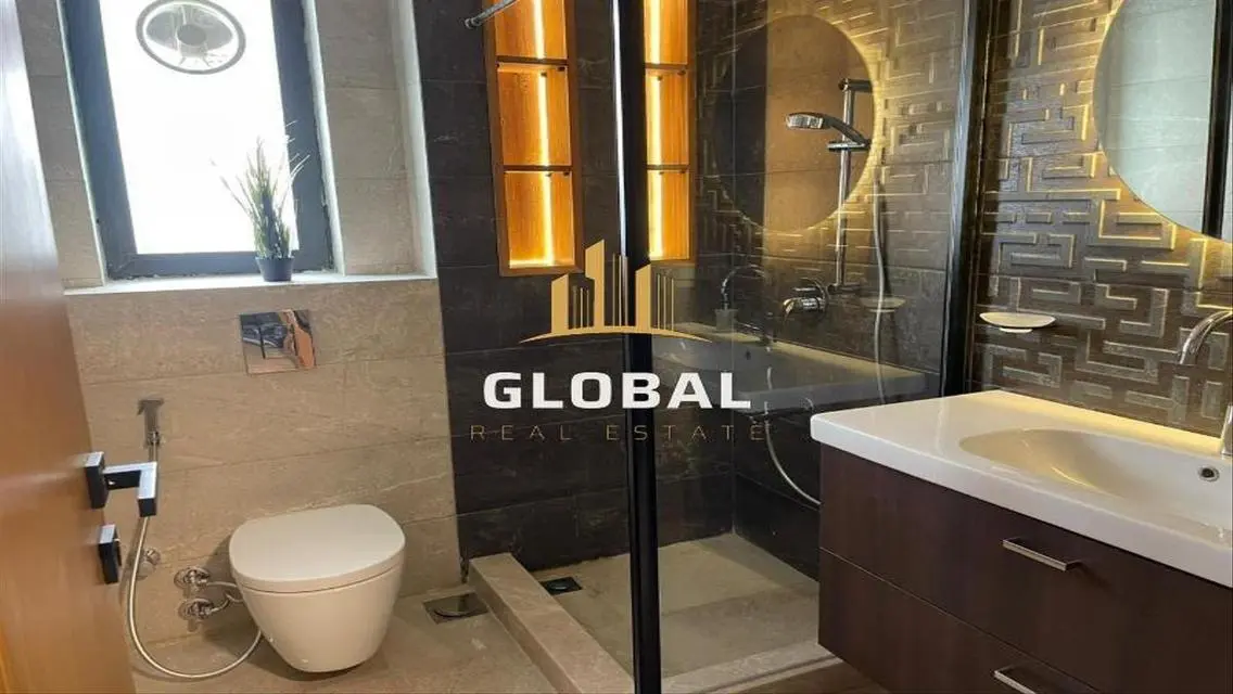 Luxurious Apartment for Sale at Code Lake 198