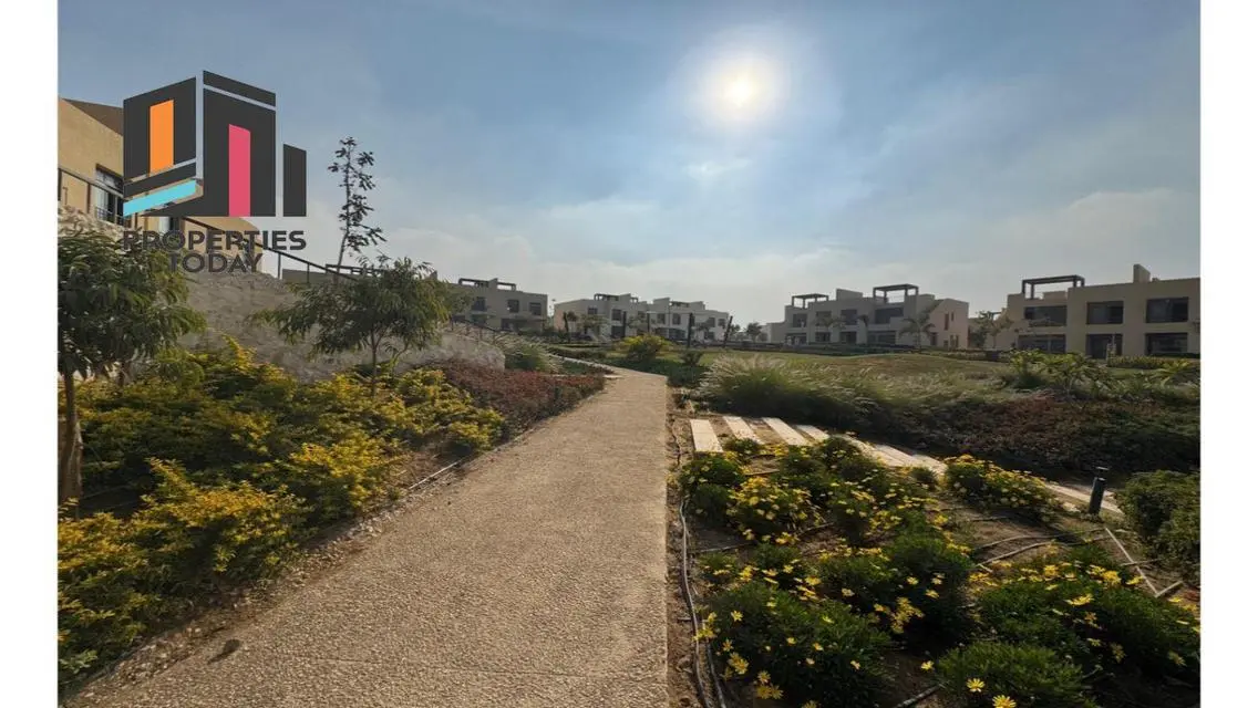 Luxurious Villa with Spacious Area at an Attractive Price