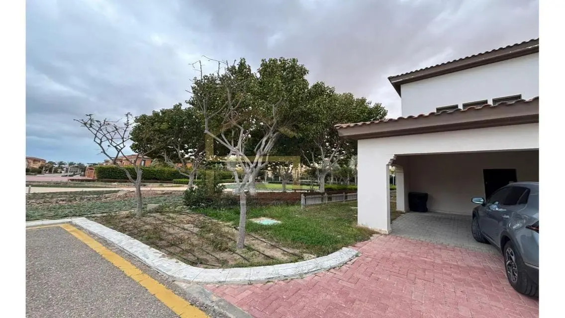 Luxury Villa with Private Pool and Garden in The Address
