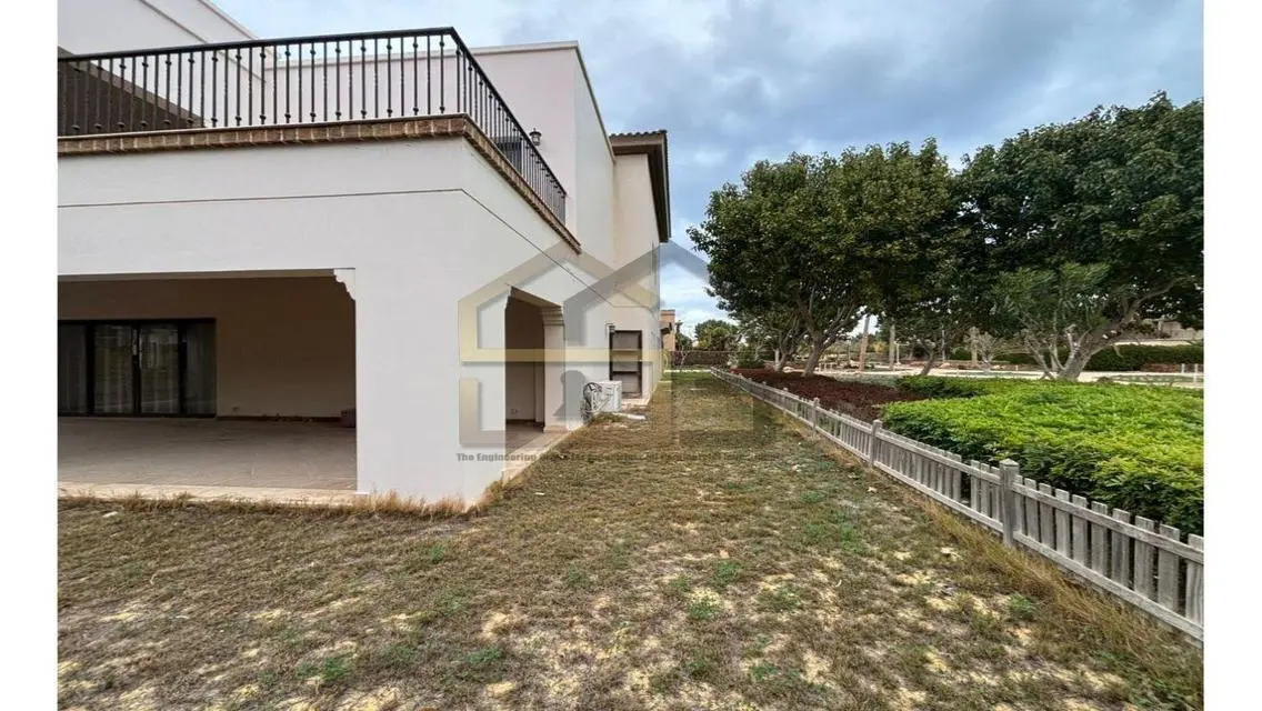 Luxury Villa with Private Pool and Garden in The Address