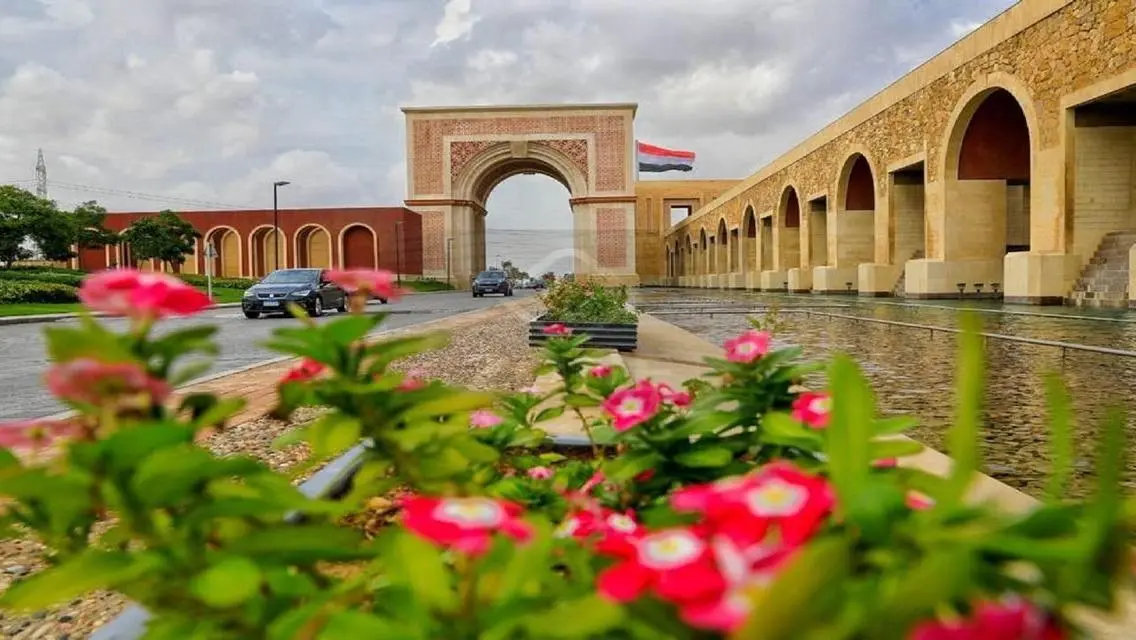 مول تجاري B6-133 للإيجار