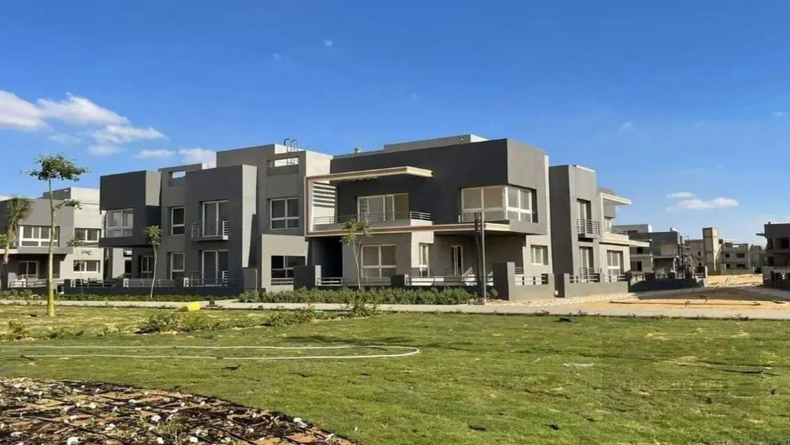 Luxury Apartment with Private Garden and Stunning Views