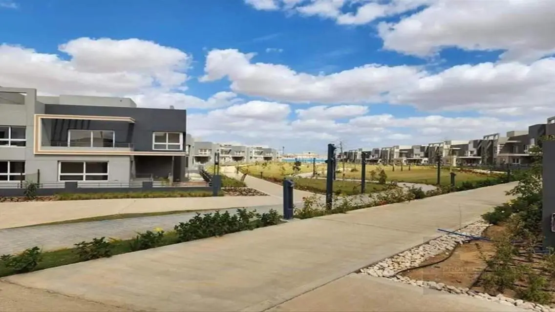 Luxury Apartment with Private Garden and Stunning Views