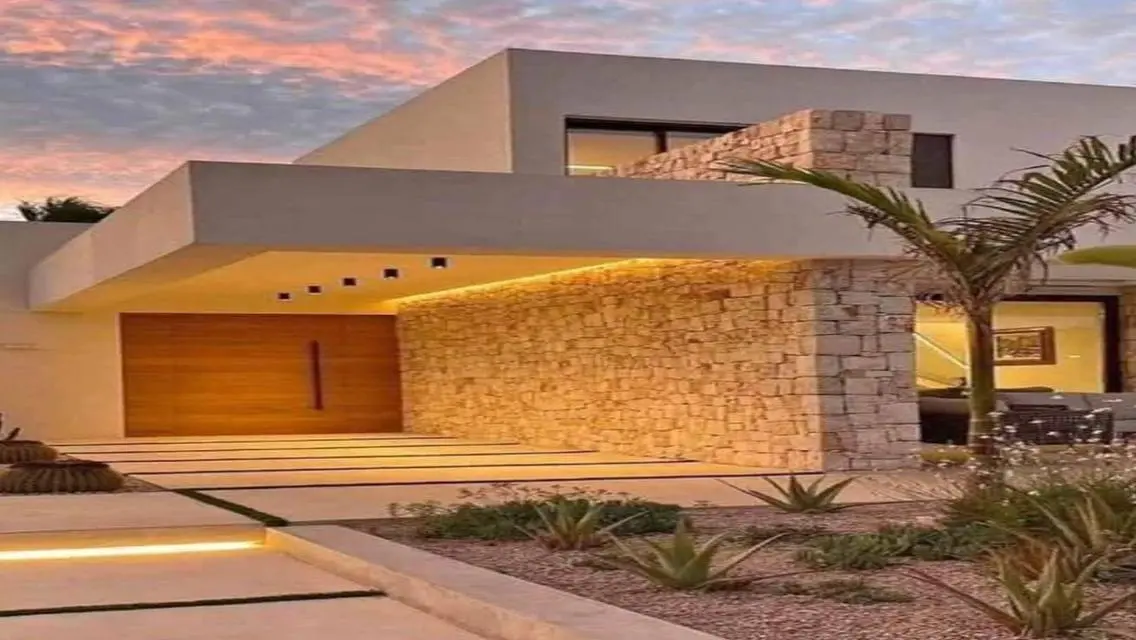 Luxury Villa for Sale with Private Pool and Garden