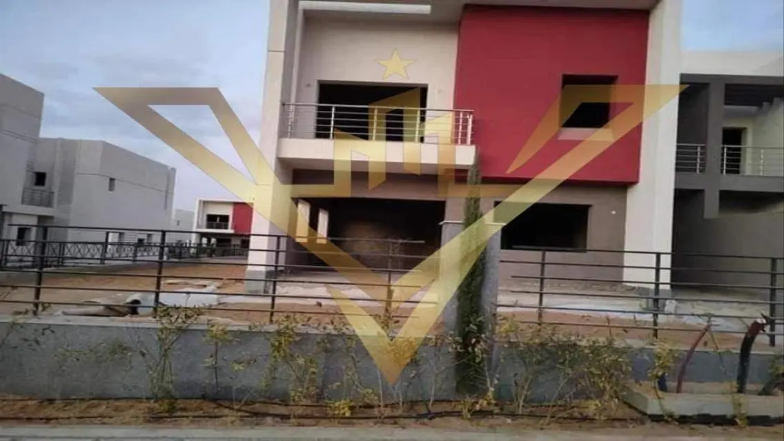 Luxurious 231 sqm Home with All Amenities