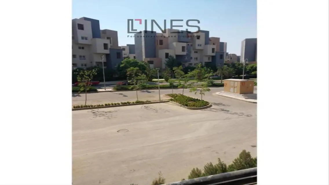 شقة في ميجا مول بتصميم عصري بمساحة 13000 متر