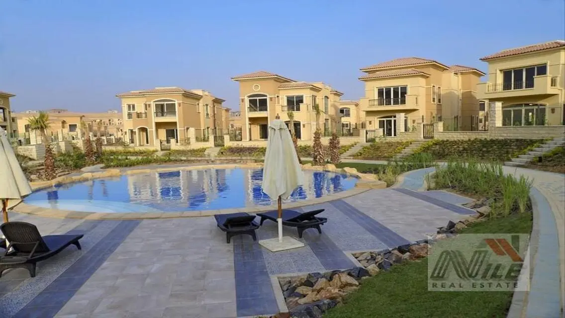 Luxurious Lakeside Property for Sale