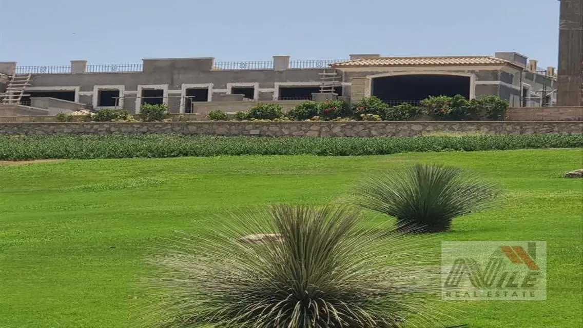 Luxurious Lakeside Property for Sale