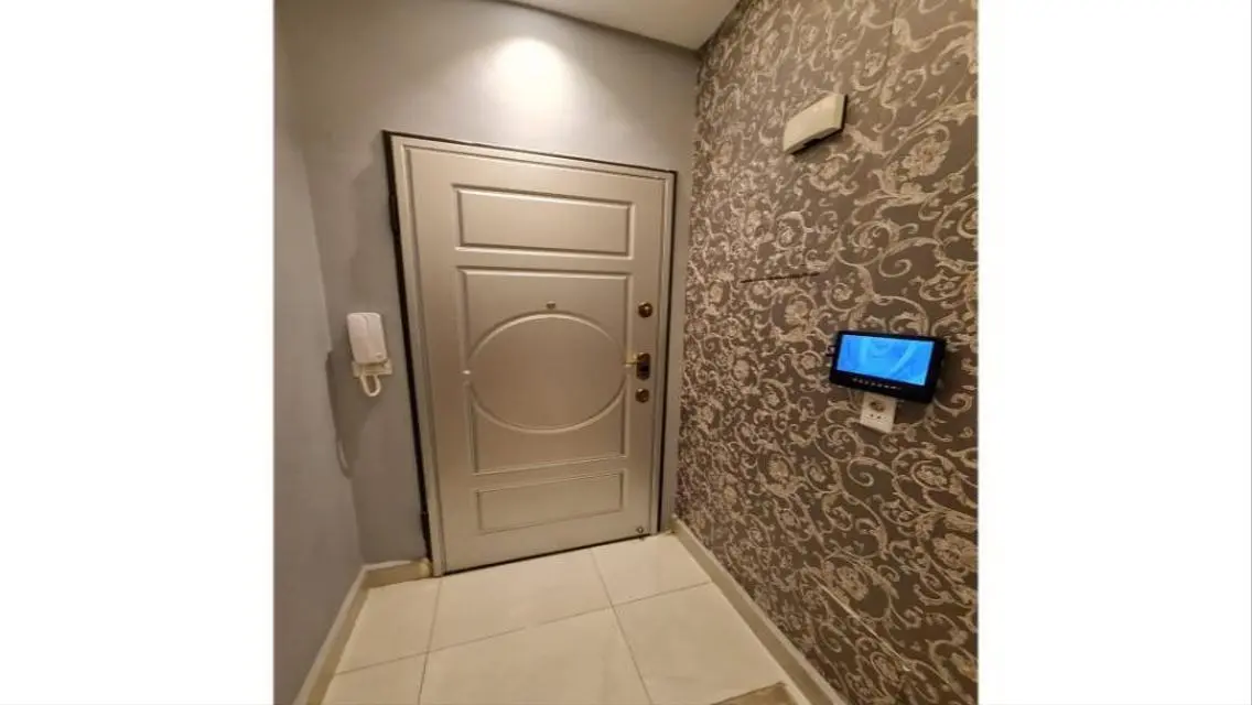 Spacious 3-Bedroom, 2-Bath Apartment with 3200 meters