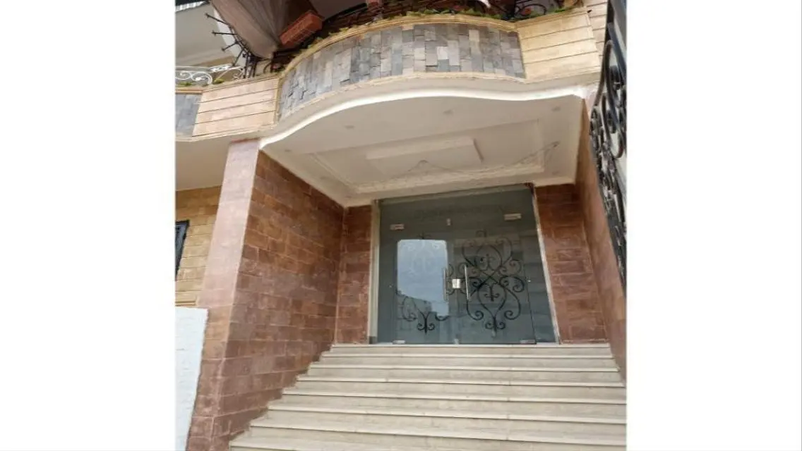 Spacious 3-Bedroom, 2-Bath Apartment with 3200 meters
