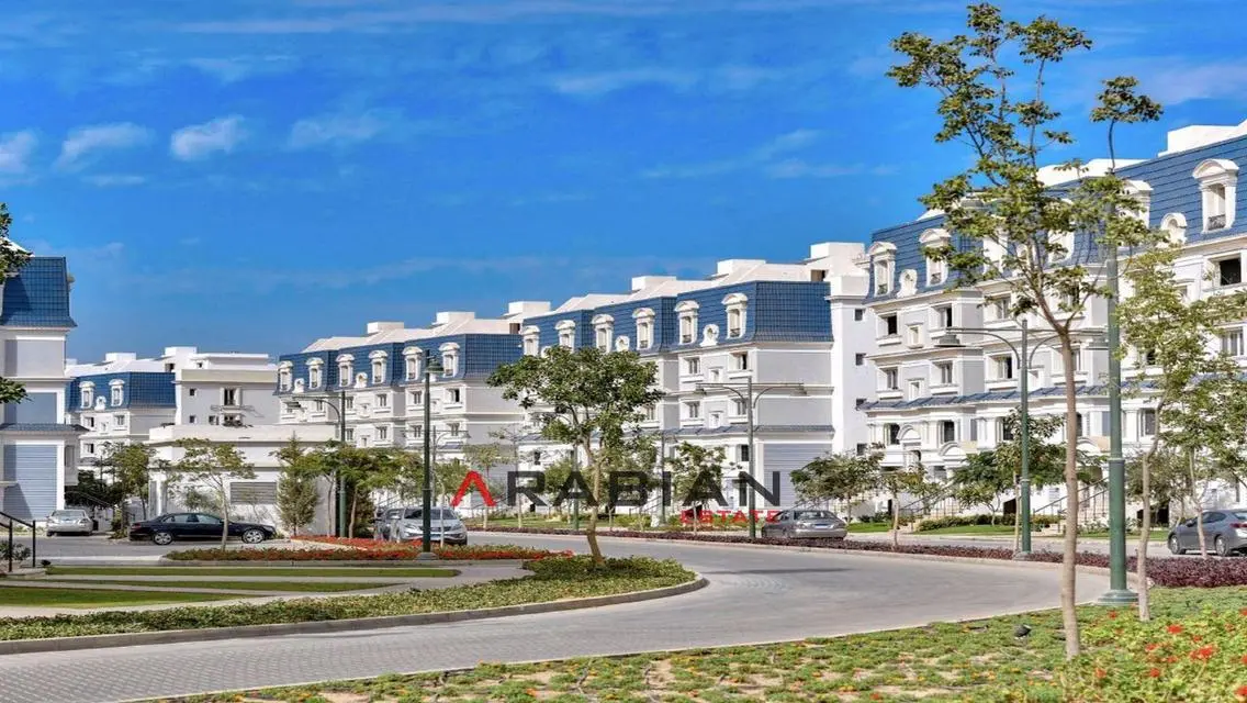 Luxurious Apartment with Spacious Living and Stunning Views