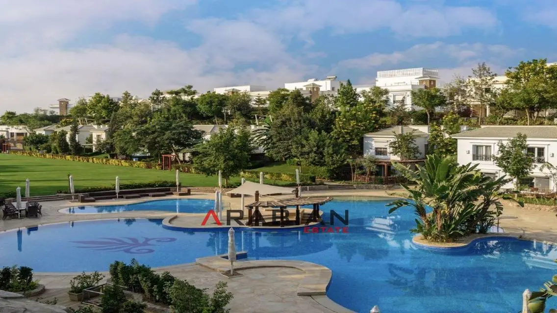 Luxurious Apartment with Spacious Living and Stunning Views