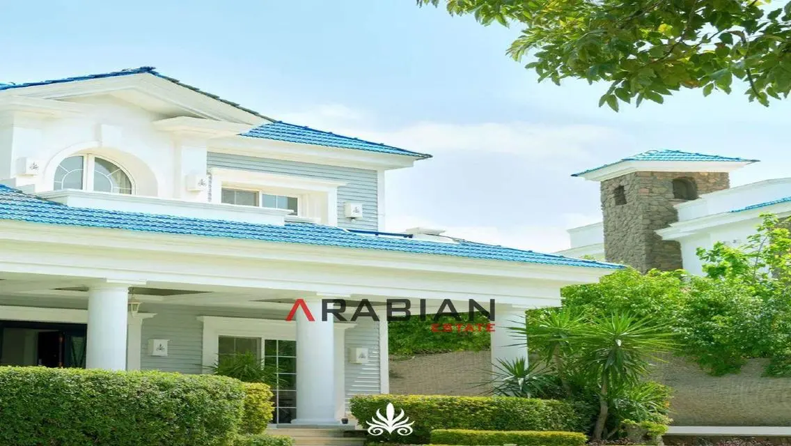 Luxurious Apartment with Spacious Living and Stunning Views