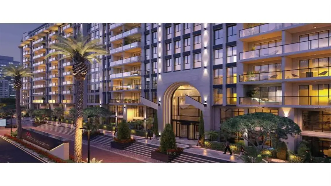 Luxury Apartment Overlooking Lakes with Shared Pool and Health Club