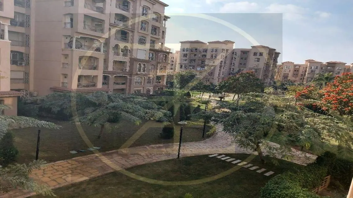 شقة فاخرة في B2-101 مع شرفة وحارس أمن